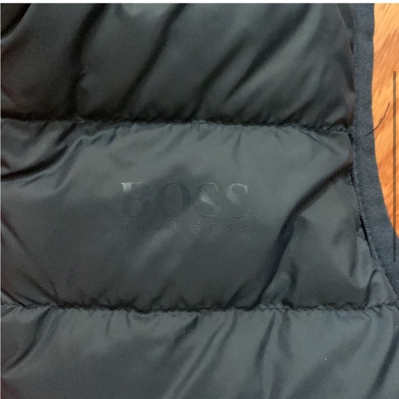 Huge boss perfect hooded puffer vest - Picture 3 of 5